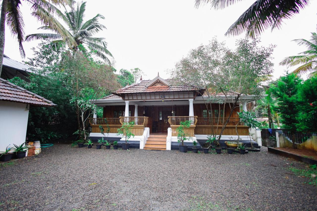 Periyar Heritage Thekkady Exterior photo